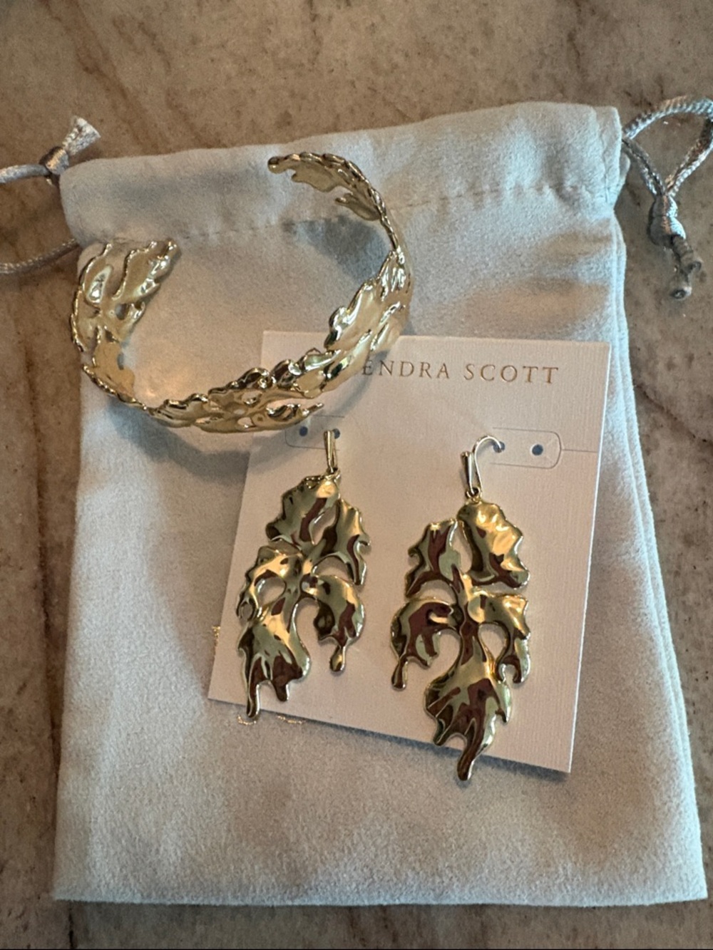 Kendra Scott Savannah Cuff Bracelet and matching earrings
